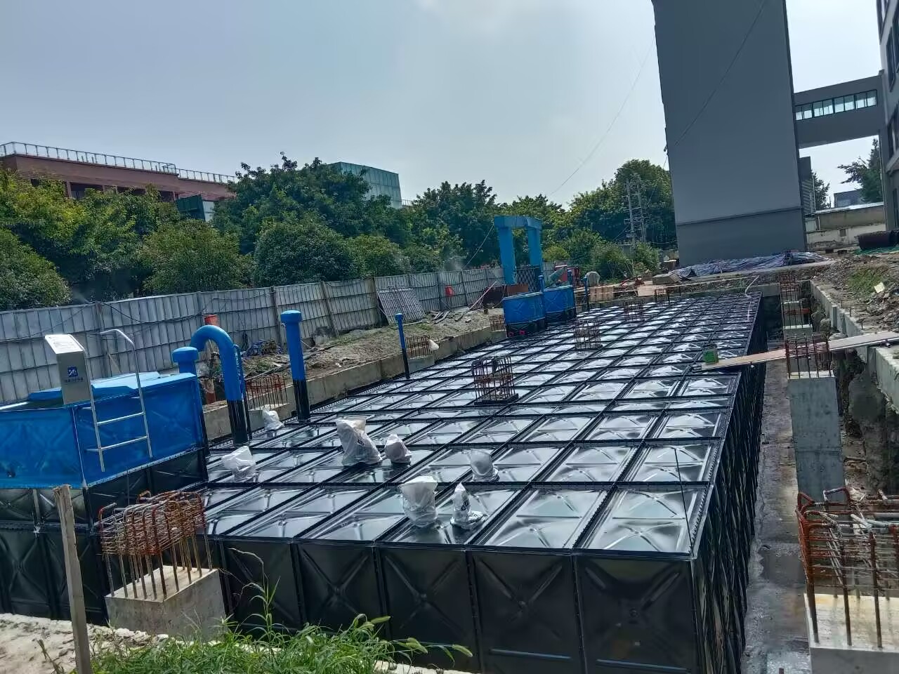 Nova tecnologia Descrição da estação de bomba integrada de combate subterrâneo anti-flutuante